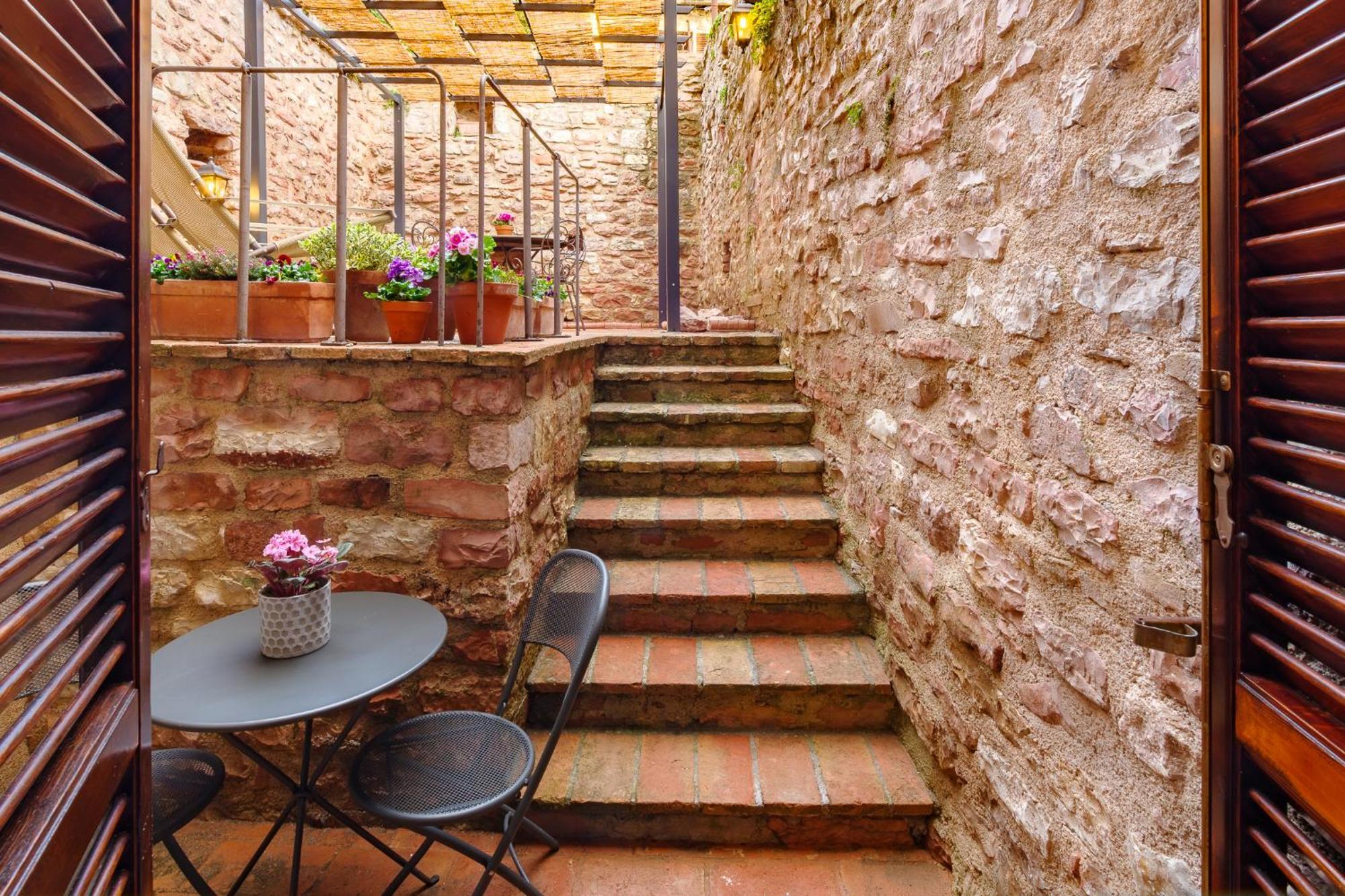 La Piccola Corte Apartment Spello Bagian luar foto